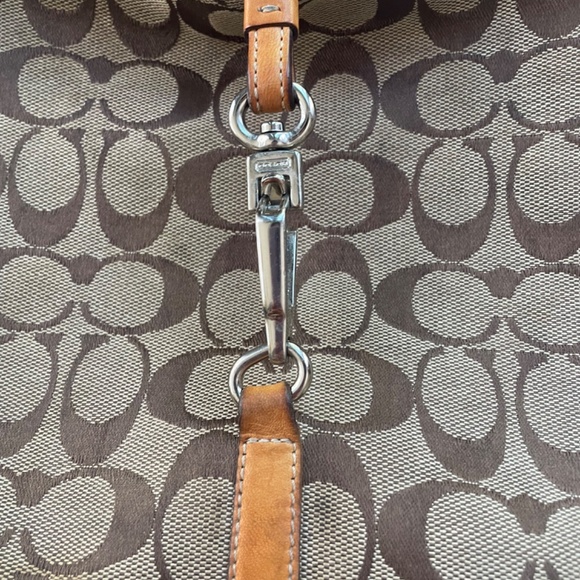 Coach 90’s clasp closure classic monogram - Picture 3 of 15